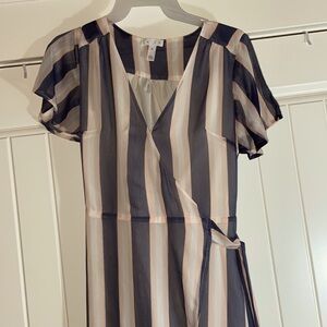 LEITH Wrap Dress Gray Stripes Hi-Low SUPER CUTE!